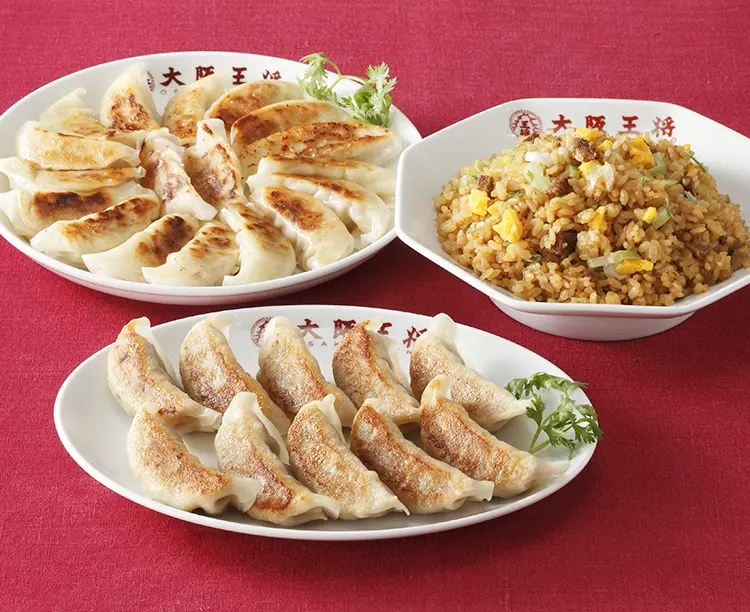 〈大阪王将〉 餃子・チャーハンセット