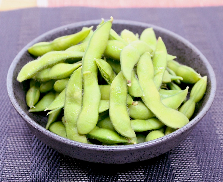 朝採れ直送！新潟・黒埼のピカリ茶豆