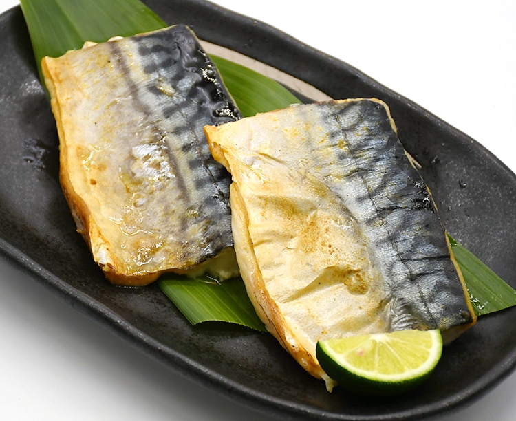 魚介類　塩さばの切り身:　ドンっと1kg！骨取り済　テレビ東京のお取り寄せグルメ虎ノ門市場